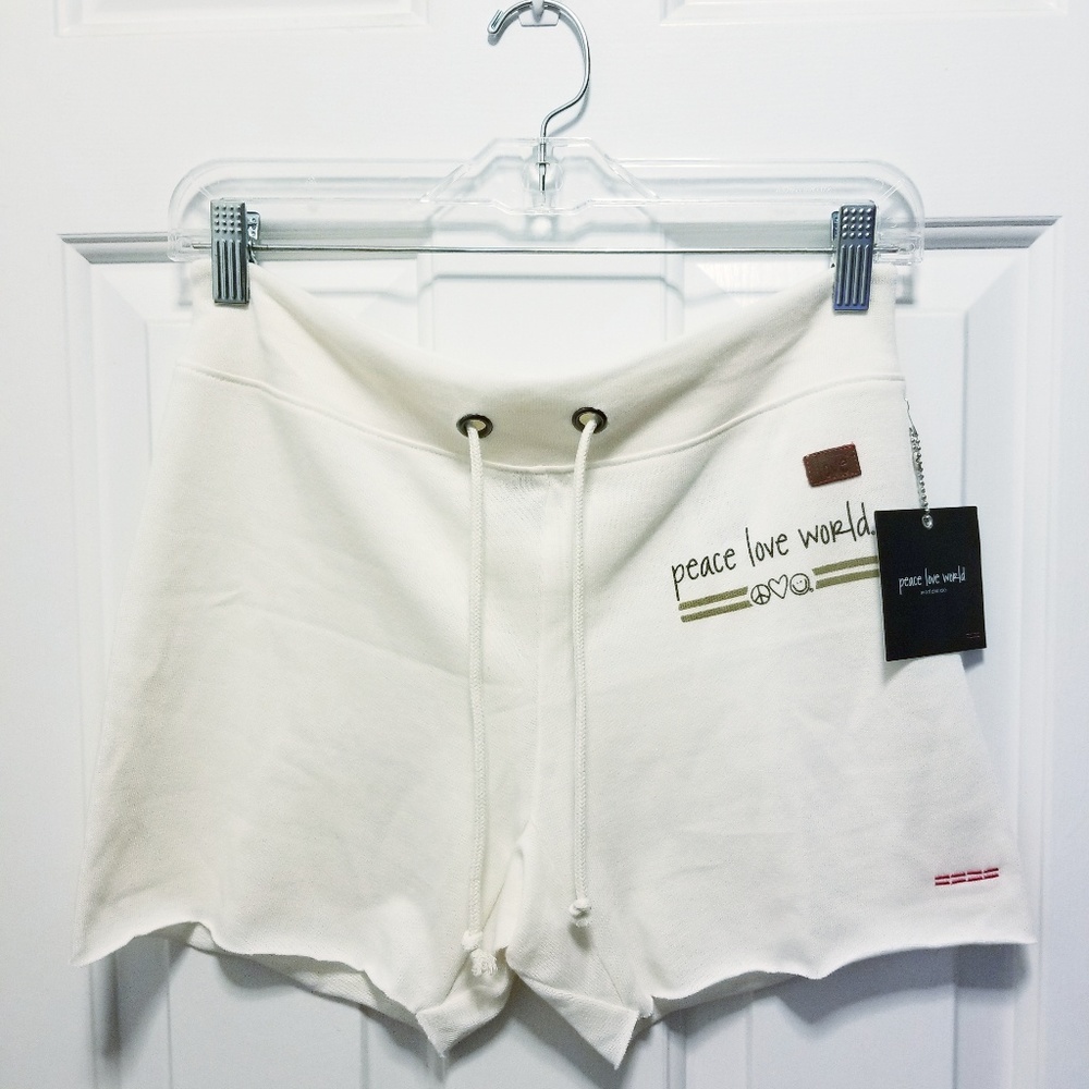 Peace Love World L2L Light Short